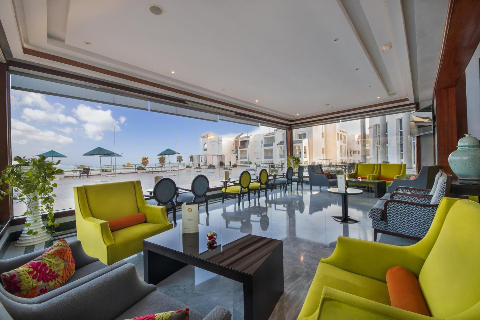 Grand Mogador Sea View & Spa Tangeri Esterno foto The lounge at the hotel