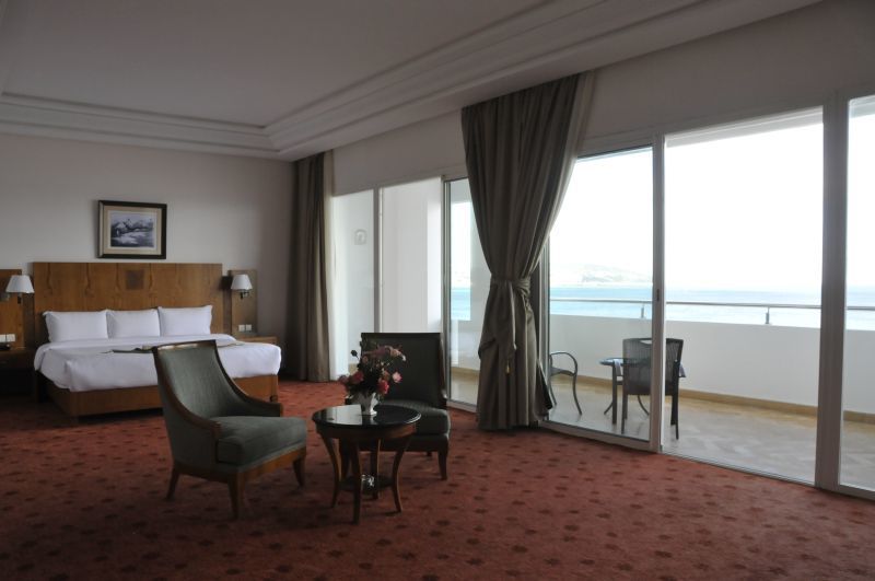 Grand Mogador Sea View & Spa Tangeri Esterno foto A room at the hotel