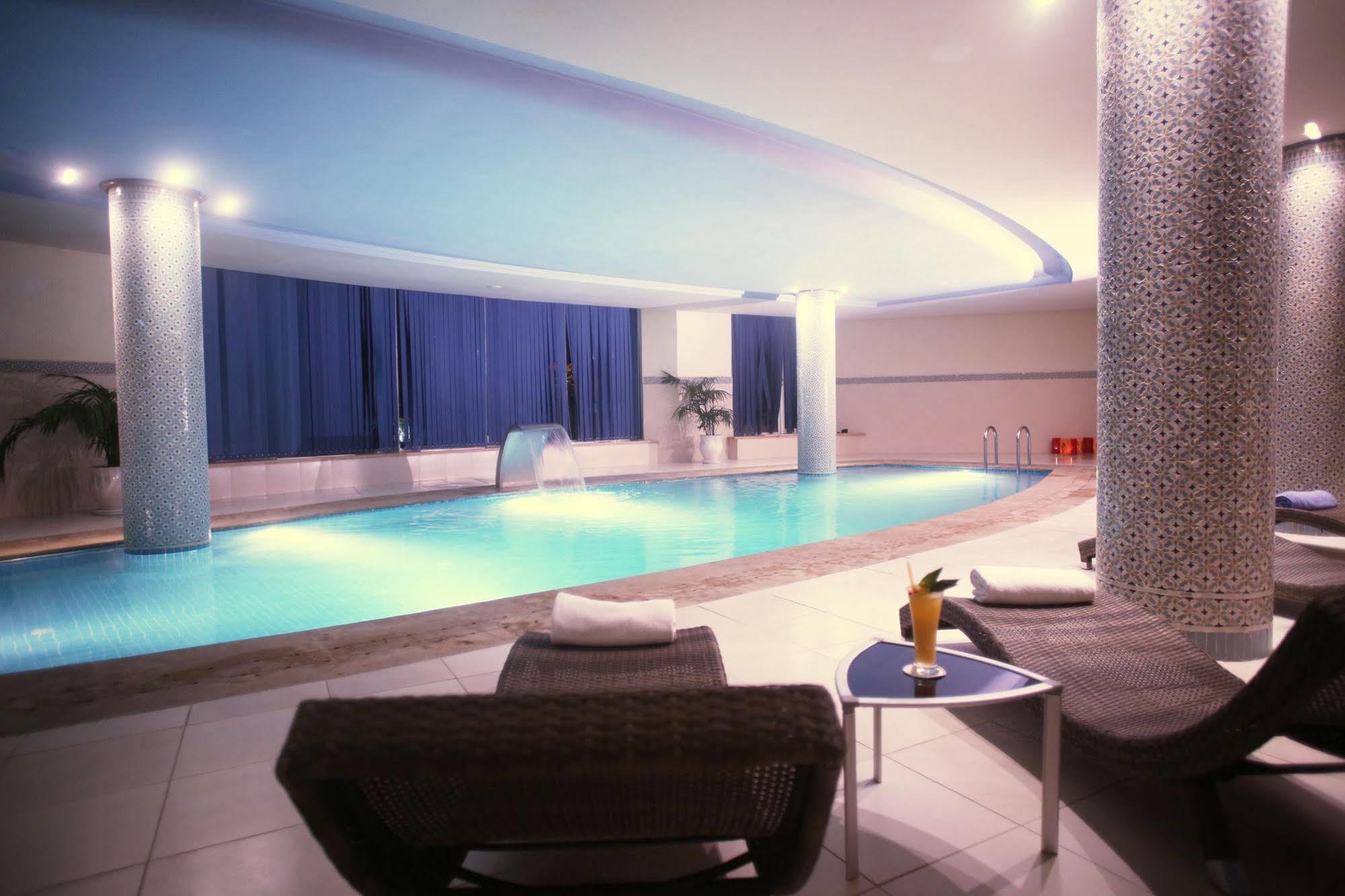 Grand Mogador Sea View & Spa Tangeri Esterno foto The pool at the spa