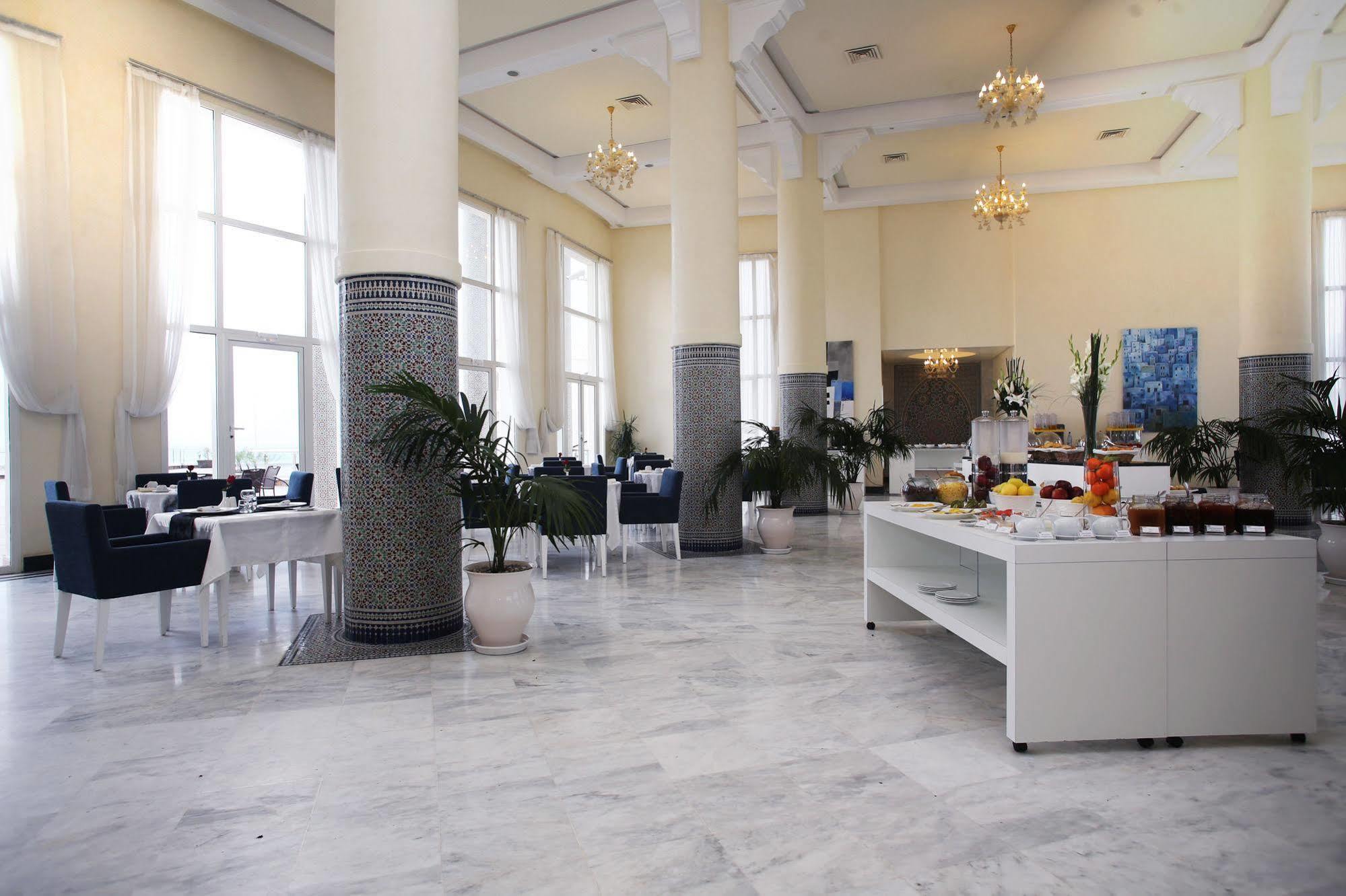 Grand Mogador Sea View & Spa Tangeri Esterno foto The restaurant