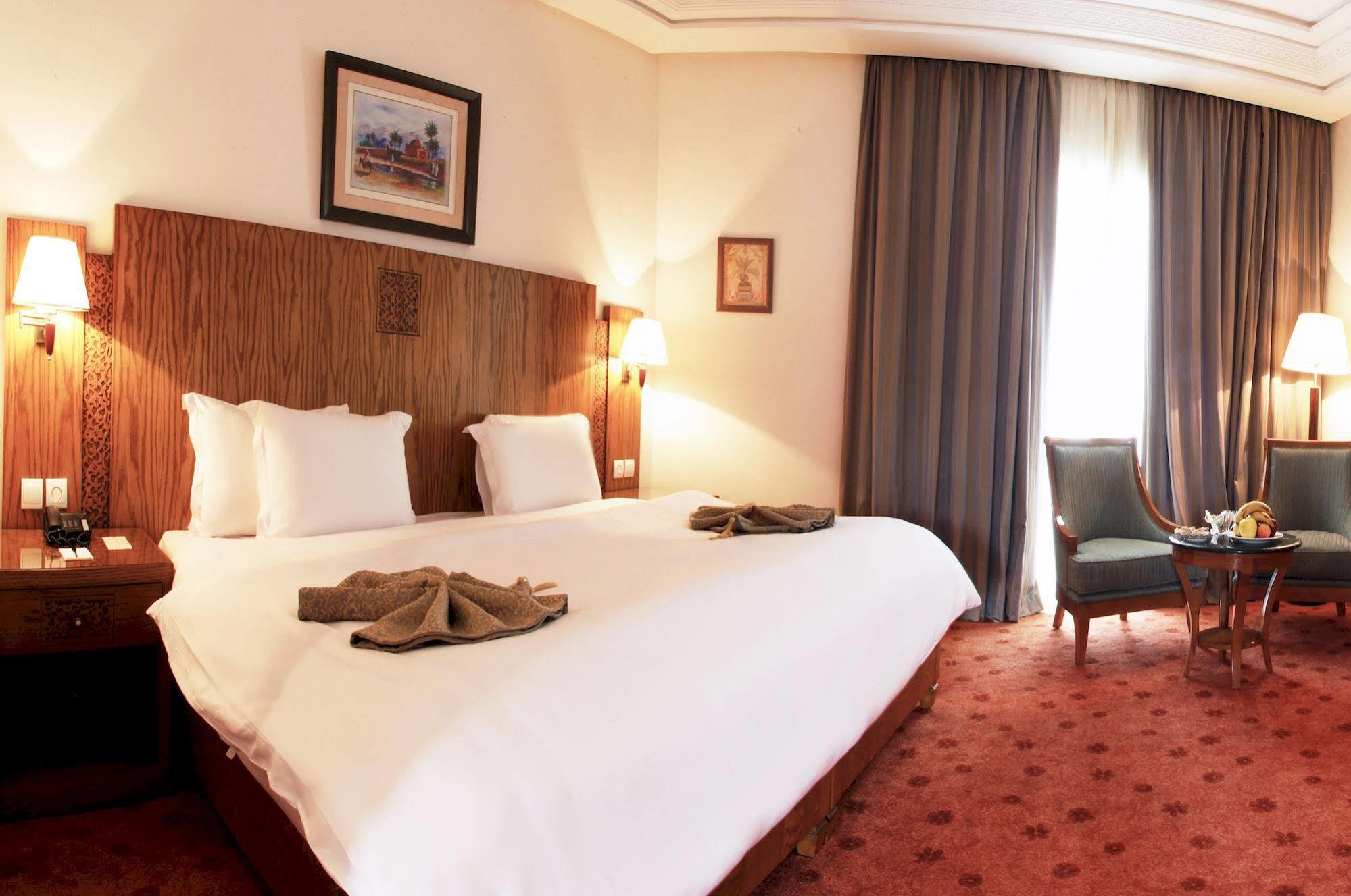 Grand Mogador Sea View & Spa Tangeri Esterno foto A room at the hotel